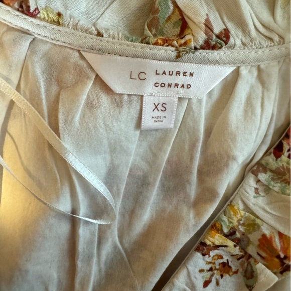 LC Lauren Conrad Ruffle Front Top - Picture 5 of 7